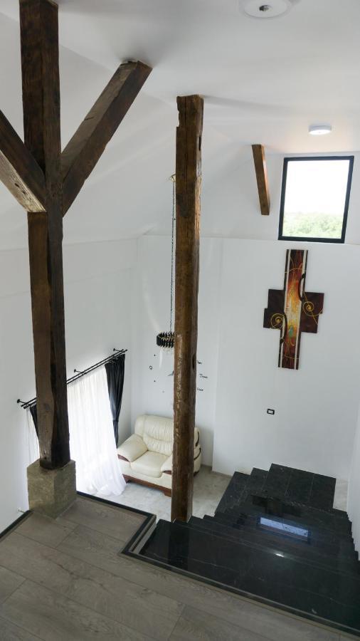 Casuta Din Drumul Muntelui Dragus Buitenkant foto